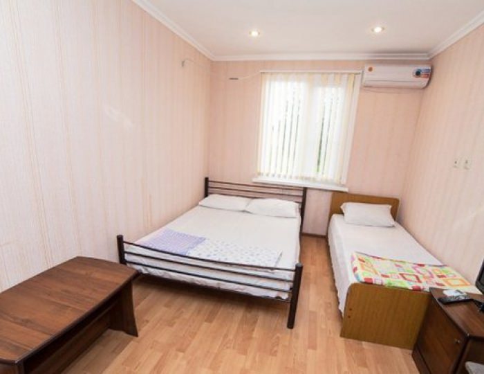 Эконом 3-местный 1-комнатный - Гостиница «Белые скалы»